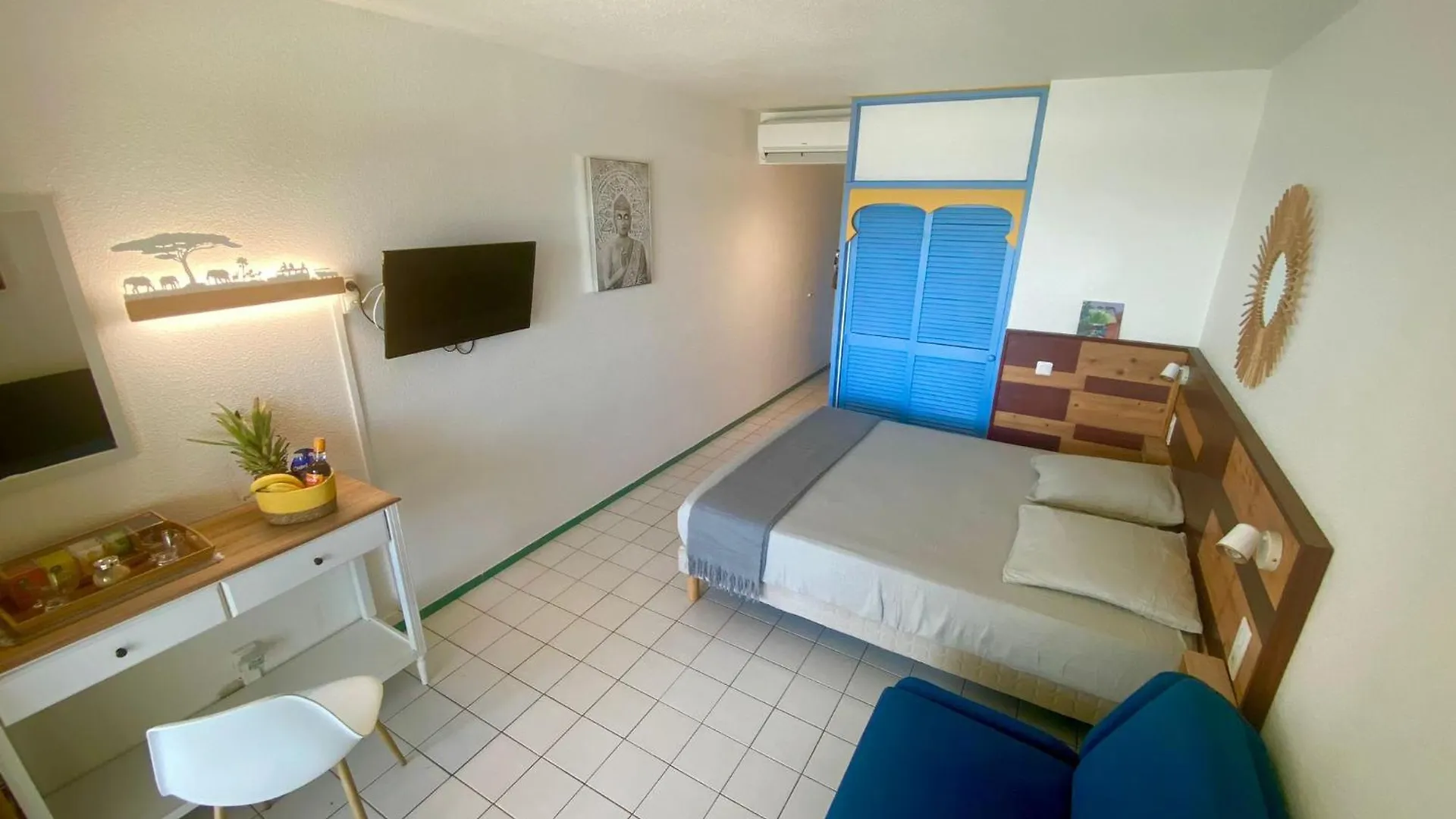 Apartment Ti Studio Coquet Vue Mer 180 Degres Face Diamant, Piscine De Standing Le Diamant